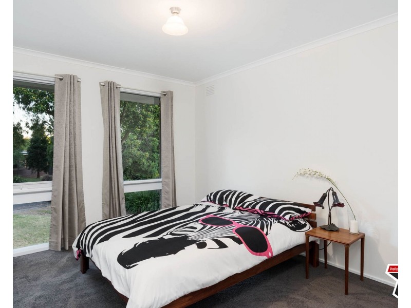 5 Sunburst Court, Mooroolbark VIC 3138