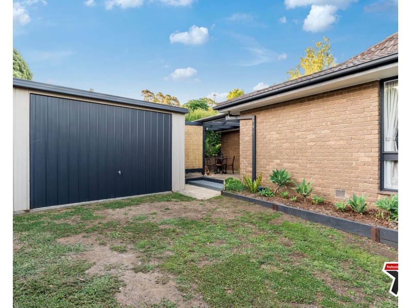 5 Sunburst Court, Mooroolbark VIC 3138
