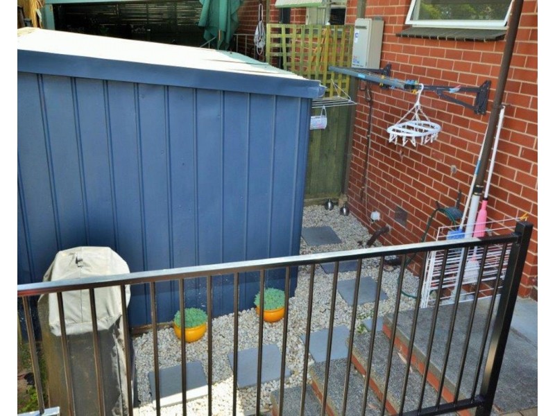 2/28 Shakespeare Avenue, Mooroolbark VIC 3138