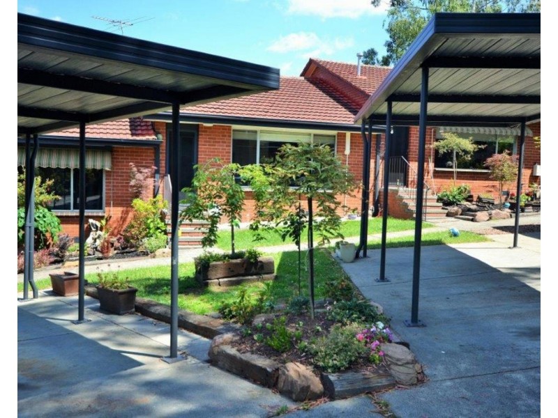 2/28 Shakespeare Avenue, Mooroolbark VIC 3138