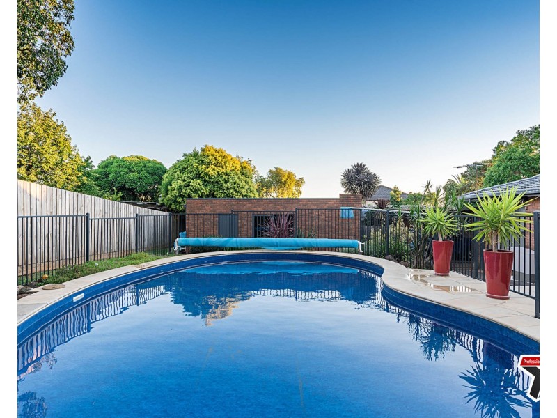 7 Melody Court, Mooroolbark VIC 3138