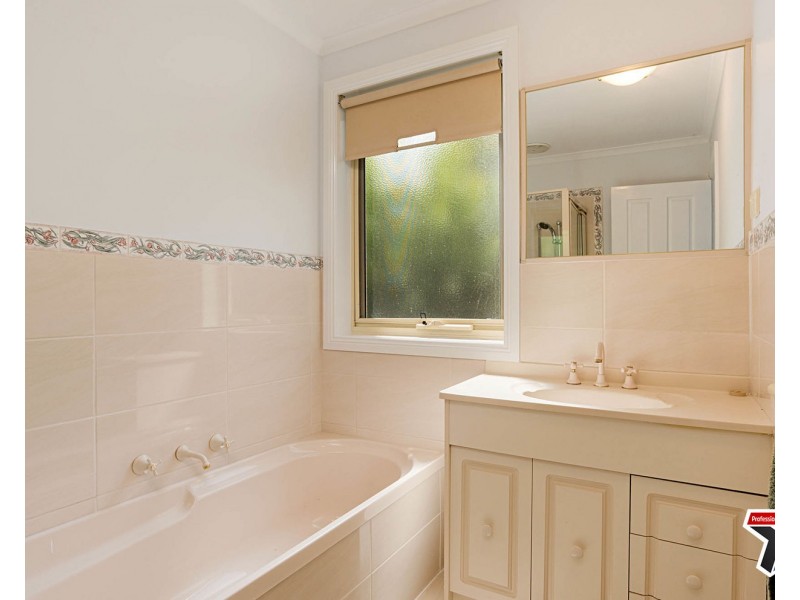 4/19 Newman Road, Croydon VIC 3136
