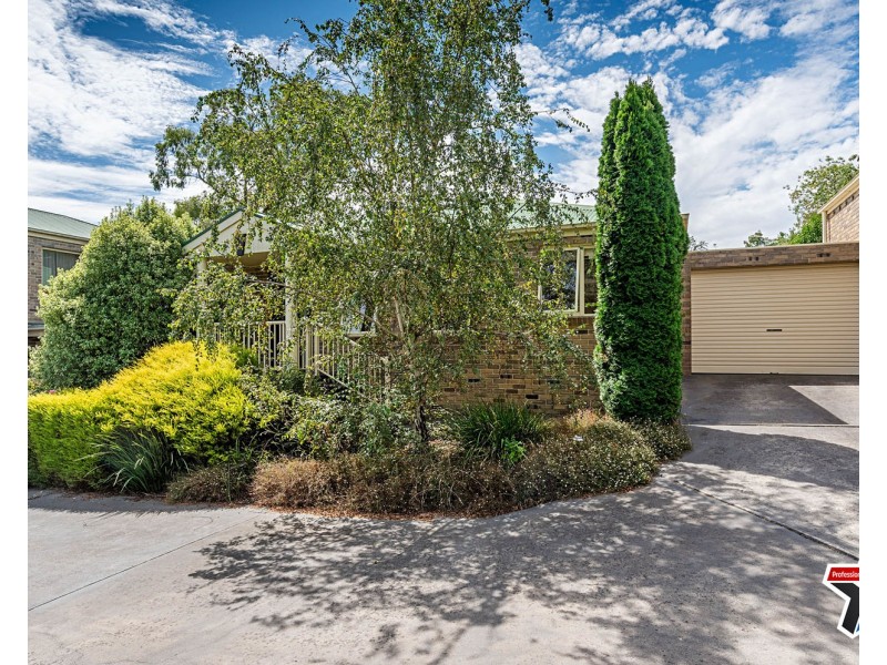 4/19 Newman Road, Croydon VIC 3136