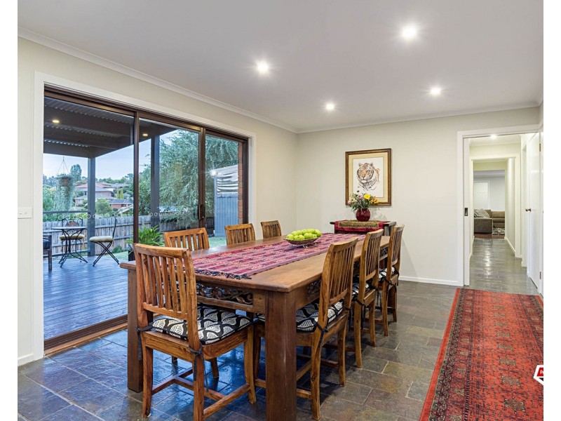 2 Drysdale Place, Mooroolbark VIC 3138