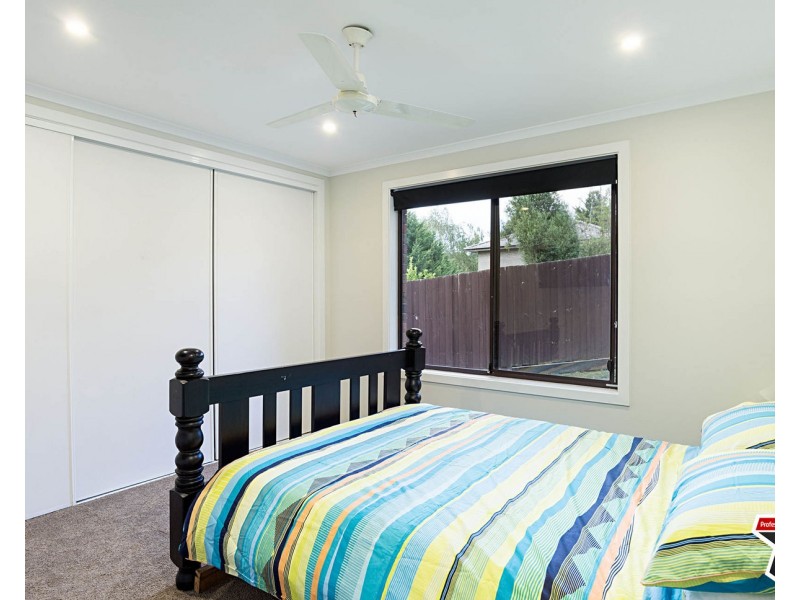 2 Drysdale Place, Mooroolbark VIC 3138