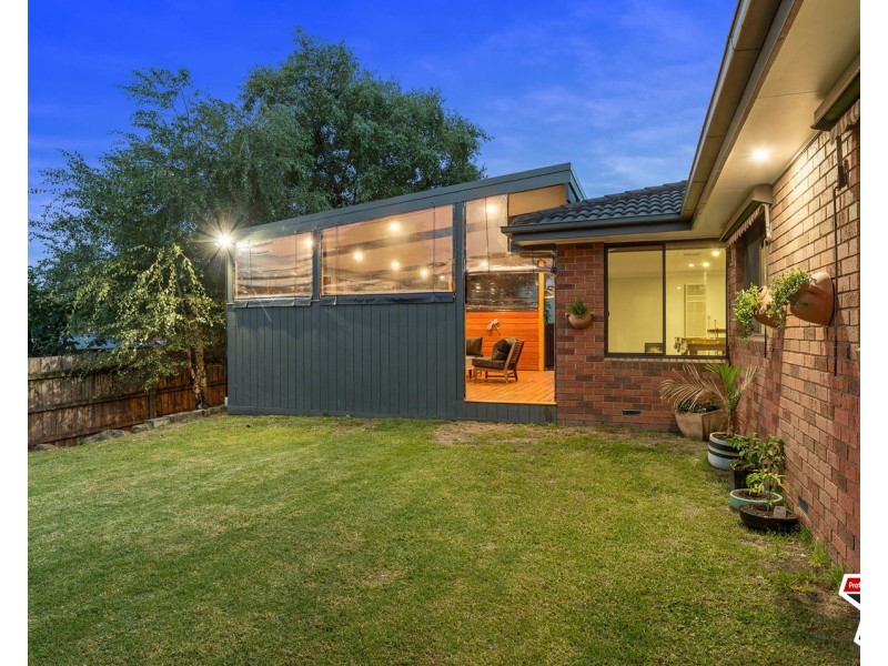 2 Drysdale Place, Mooroolbark VIC 3138