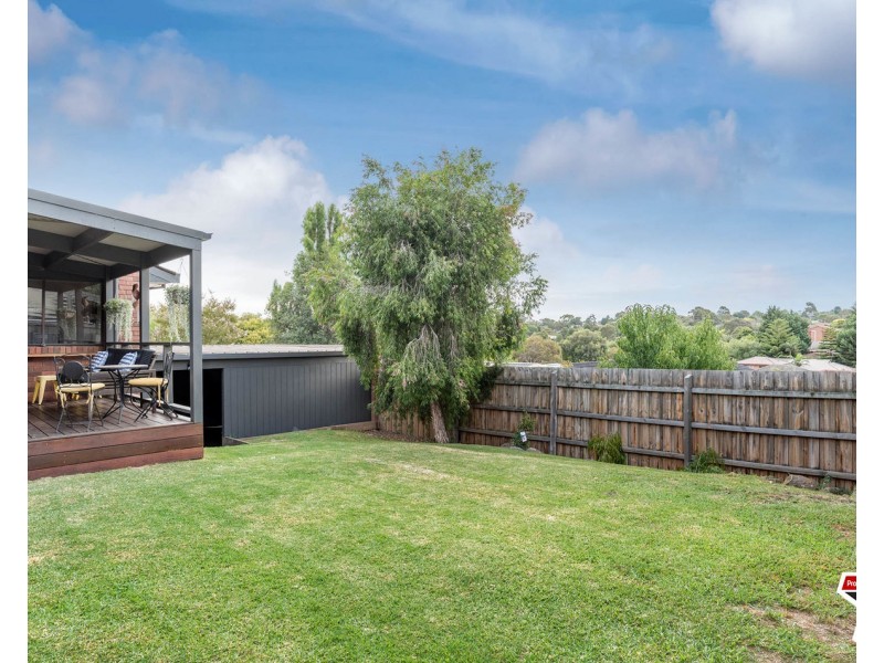 2 Drysdale Place, Mooroolbark VIC 3138