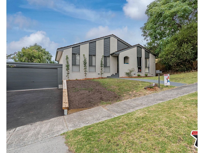 2 Drysdale Place, Mooroolbark VIC 3138