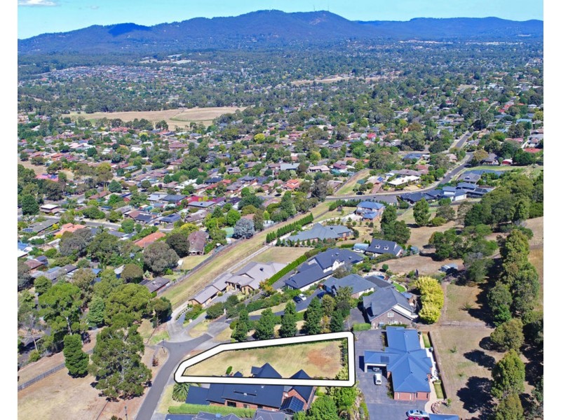 14 High Tor, Mooroolbark VIC 3138