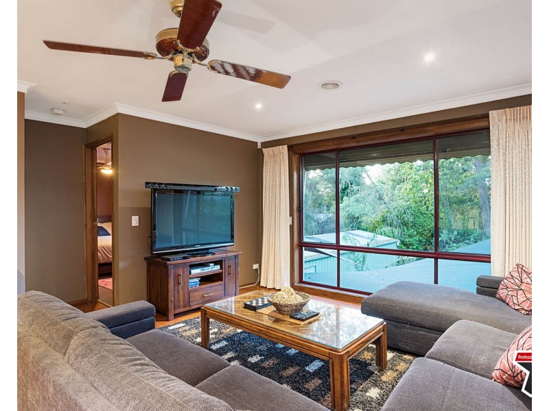 11 Walker Road, Montrose VIC 3765