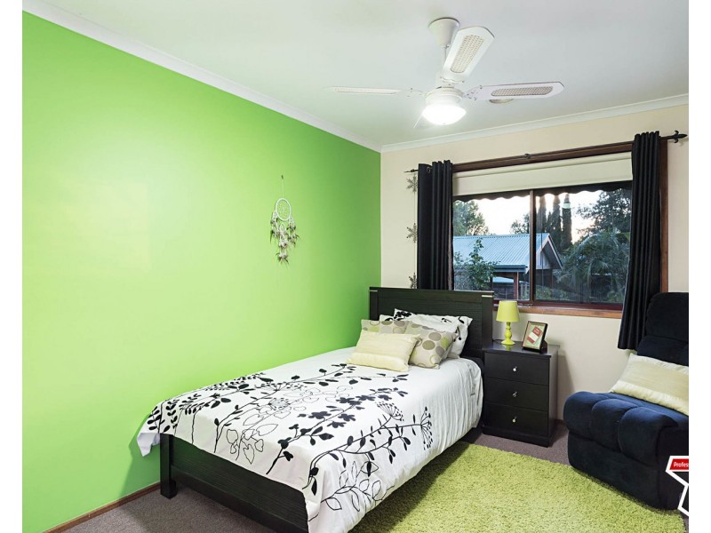 11 Walker Road, Montrose VIC 3765