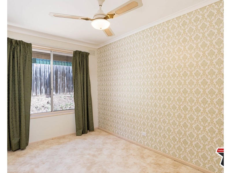 26 Lansell Road, Mooroolbark VIC 3138