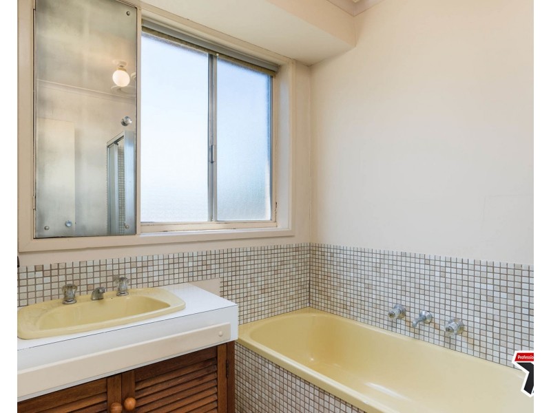 26 Lansell Road, Mooroolbark VIC 3138