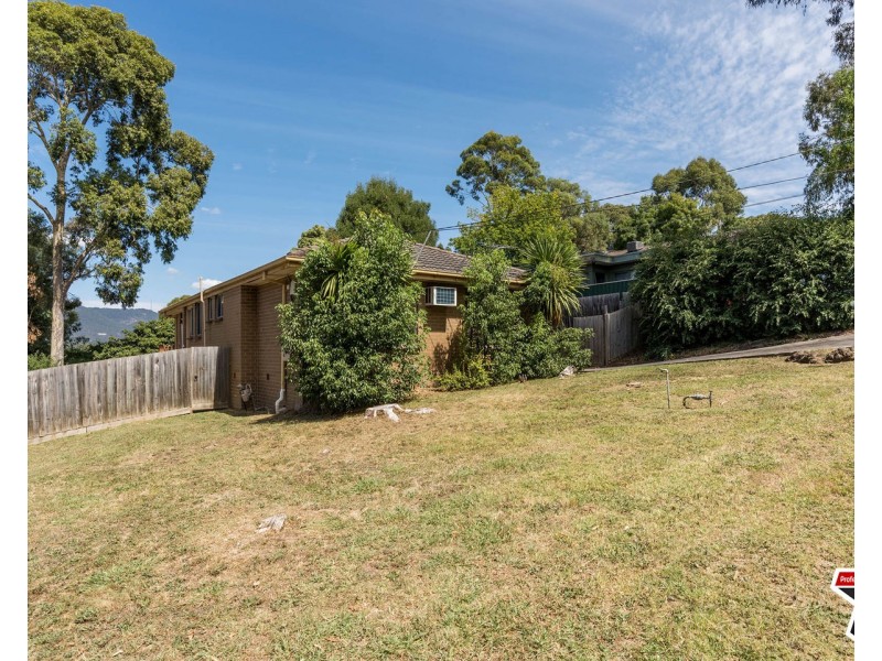 26 Lansell Road, Mooroolbark VIC 3138