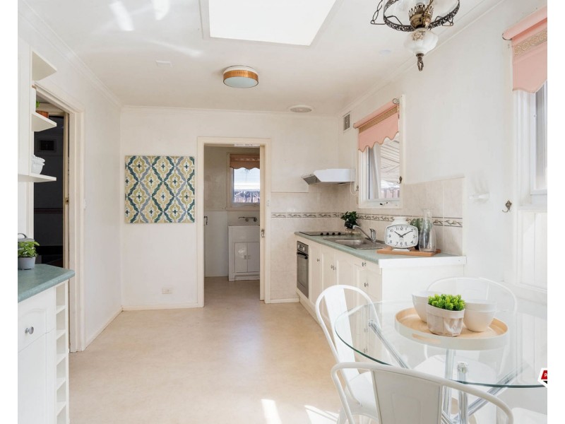 9 Beresford Road, Lilydale VIC 3140