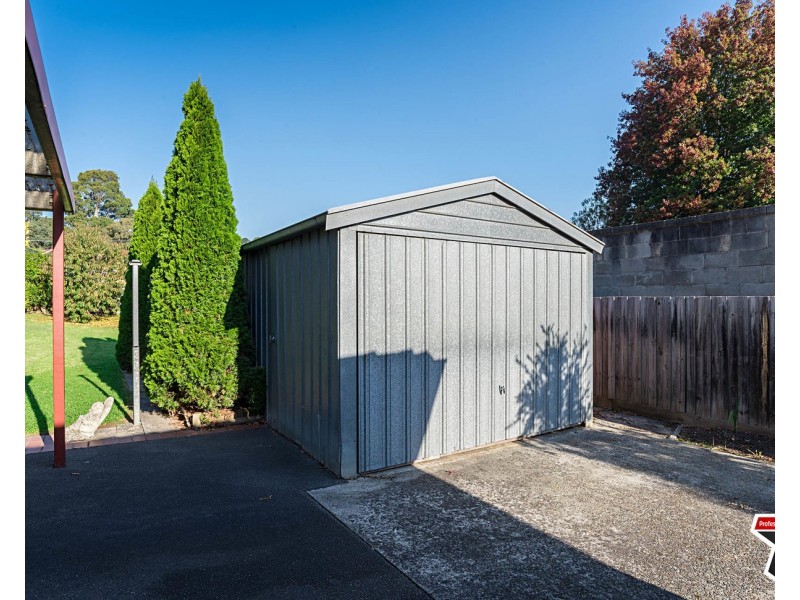 36 McDermott Avenue, Mooroolbark VIC 3138