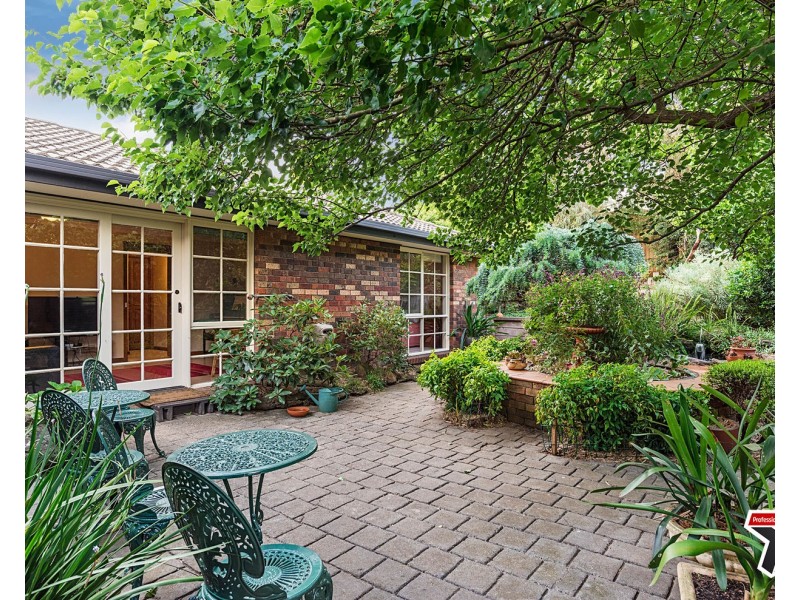 5 Gill Place, Mooroolbark VIC 3138