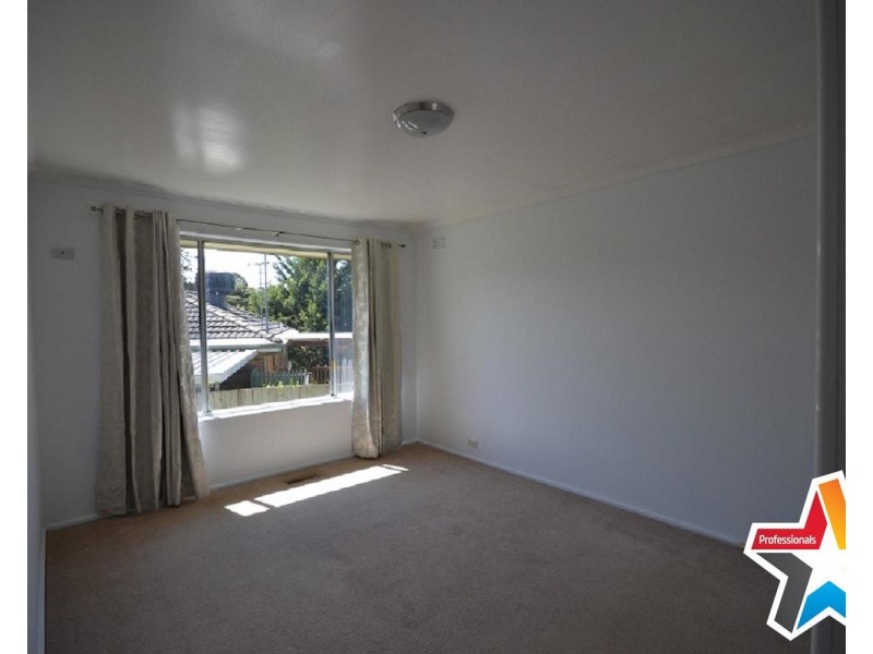 50 Greenslopes Drive, Mooroolbark VIC 3138