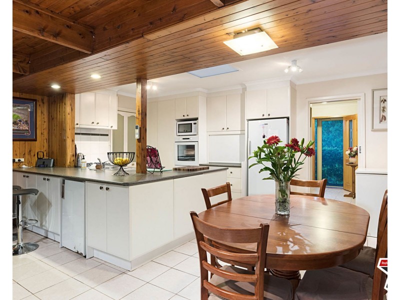 4 Meadowlark Lane, Mooroolbark VIC 3138