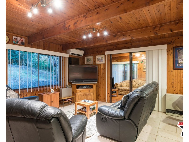 4 Meadowlark Lane, Mooroolbark VIC 3138