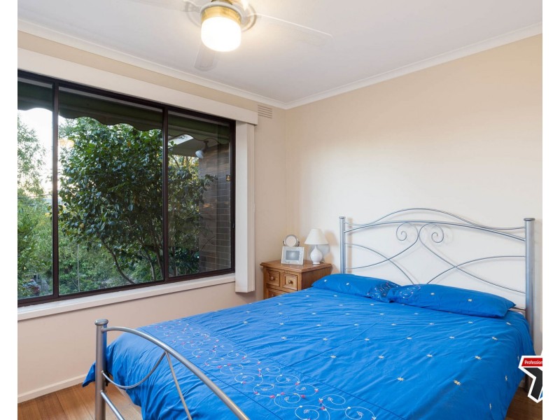 4 Meadowlark Lane, Mooroolbark VIC 3138