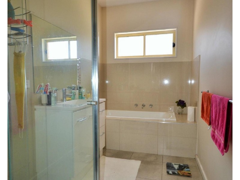 1/85 Esther Crescent, Mooroolbark VIC 3138