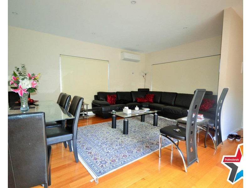 1/85 Esther Crescent, Mooroolbark VIC 3138