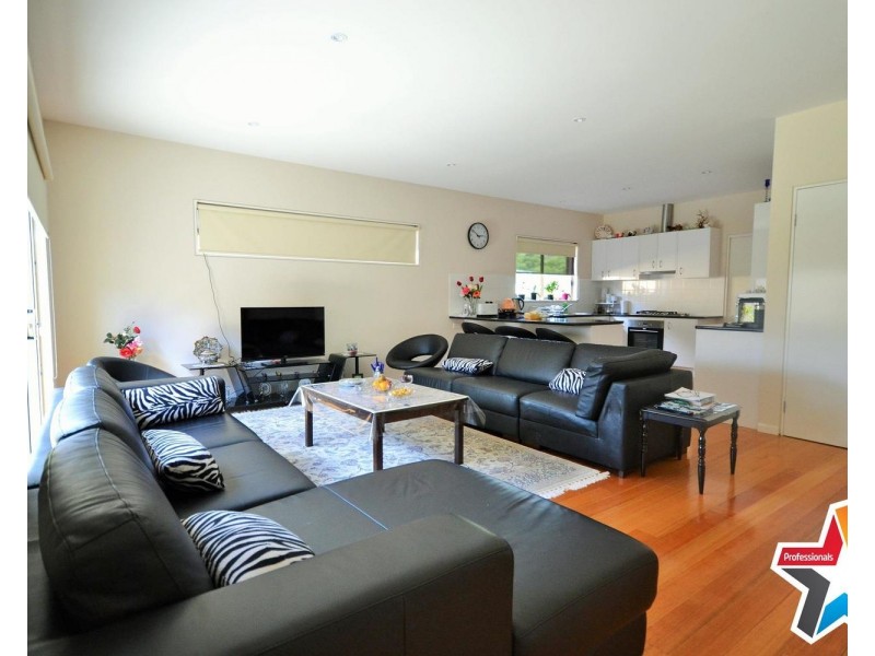 1/85 Esther Crescent, Mooroolbark VIC 3138