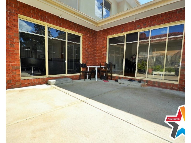 1/85 Esther Crescent, Mooroolbark VIC 3138