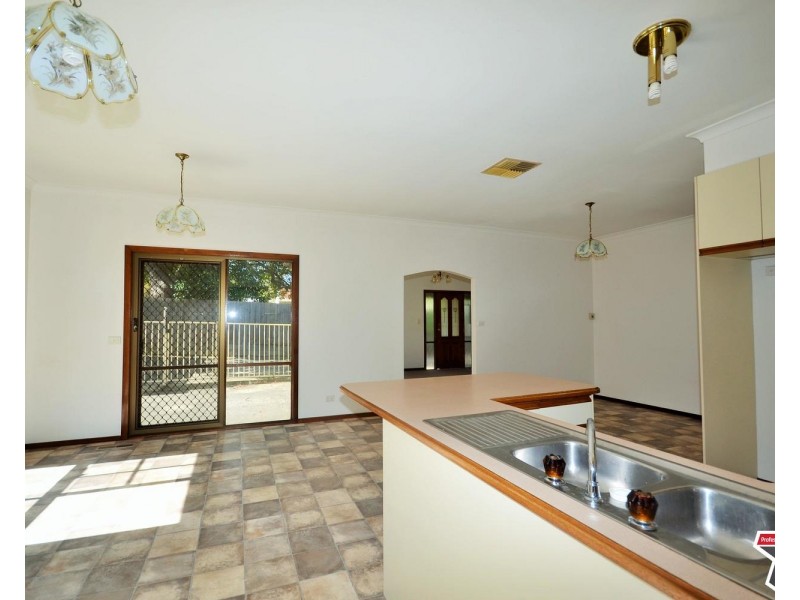 14 Church Street, Kilsyth VIC 3137