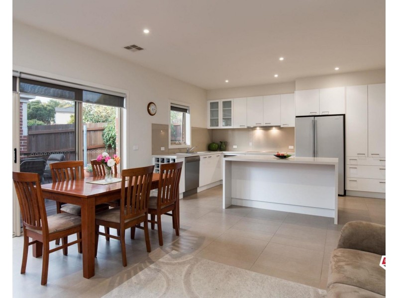 35 Highland Crescent, Mooroolbark VIC 3138