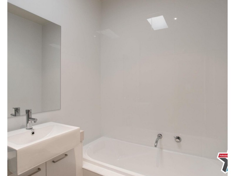 35 Highland Crescent, Mooroolbark VIC 3138