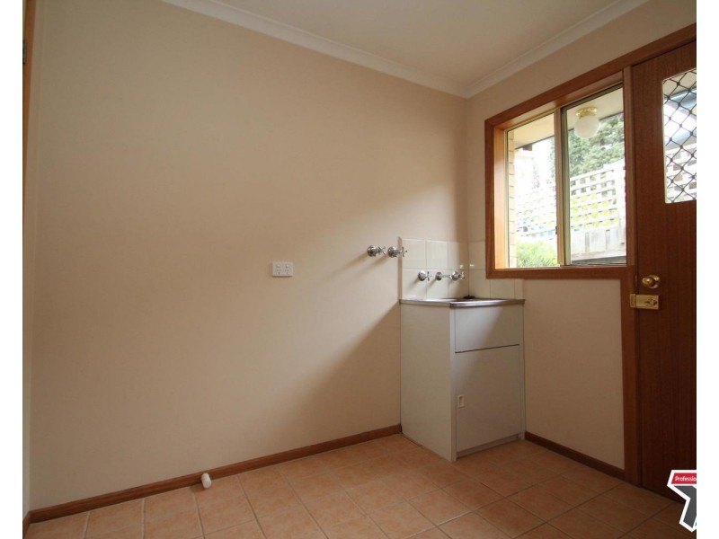 2/6 Ray Street, Croydon VIC 3136