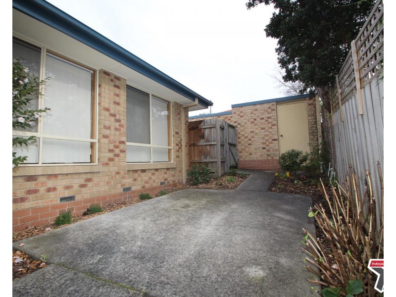 2/6 Ray Street, Croydon VIC 3136