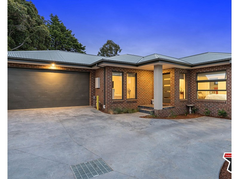 5 Holmes Road, Mooroolbark VIC 3138