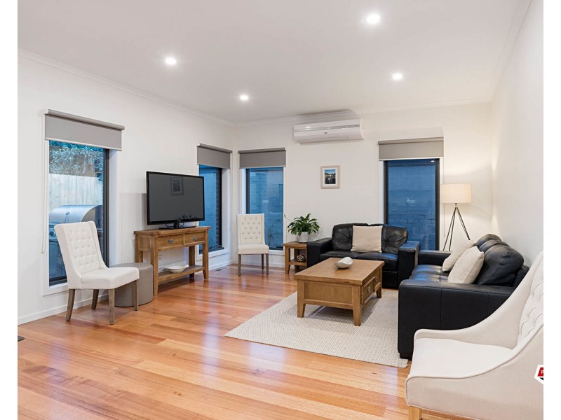 5 Holmes Road, Mooroolbark VIC 3138