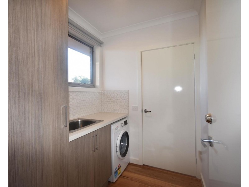 2/18 Chirnside Drive, Chirnside Park VIC 3116