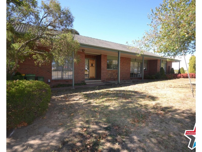 1 Kimberley Drive, Chirnside Park VIC 3116