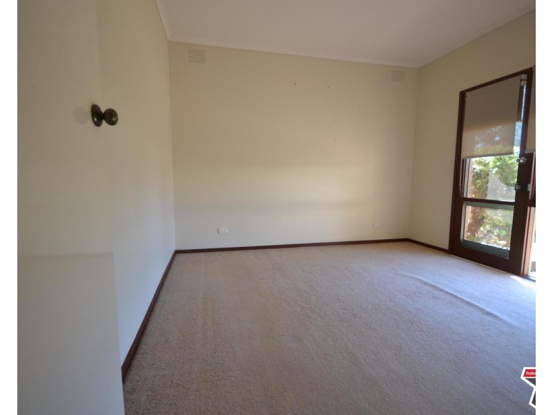 1 Kimberley Drive, Chirnside Park VIC 3116