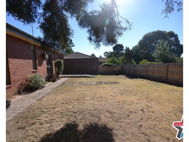 1 Kimberley Drive, Chirnside Park VIC 3116