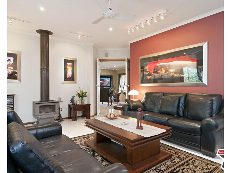 6 Chapman Court, Mooroolbark VIC 3138