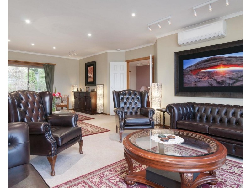 6 Chapman Court, Mooroolbark VIC 3138