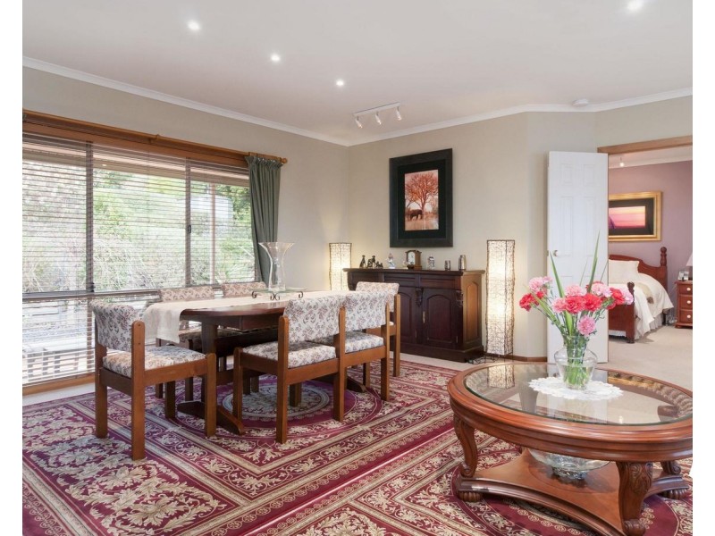6 Chapman Court, Mooroolbark VIC 3138