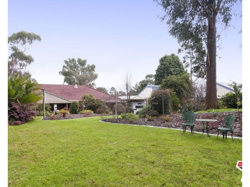 6 Chapman Court, Mooroolbark VIC 3138