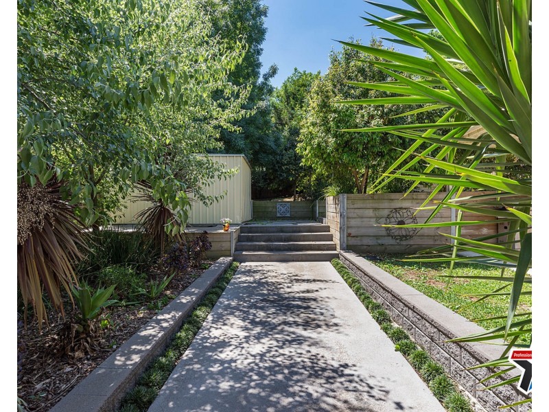 67 Wandana Crescent, Mooroolbark VIC 3138