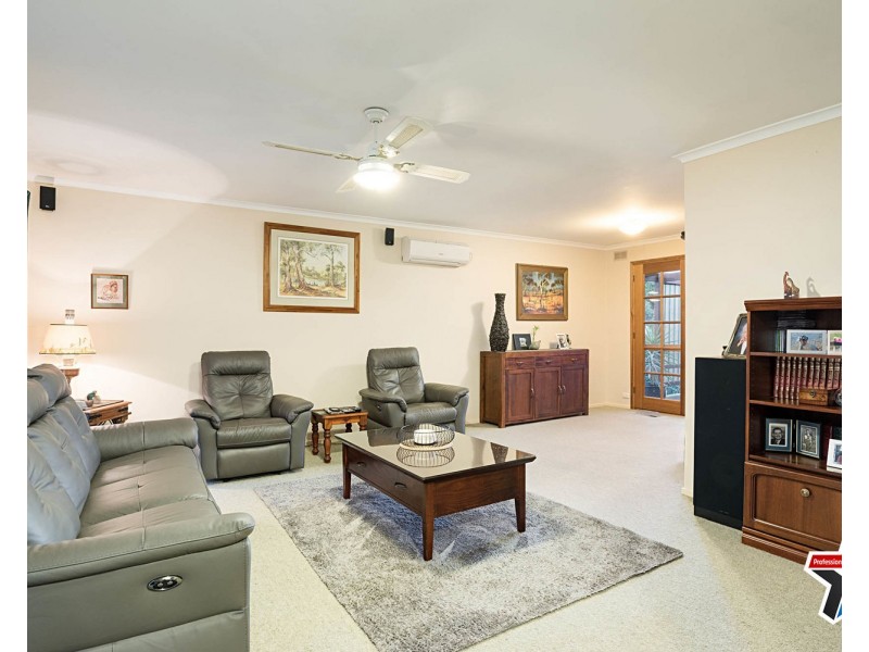 3 Wallace Way, Mooroolbark VIC 3138