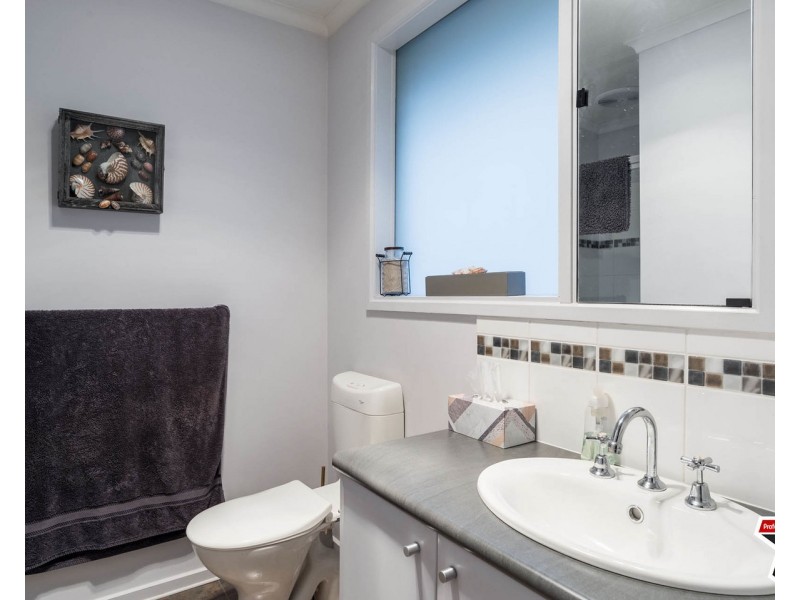 3 Wallace Way, Mooroolbark VIC 3138