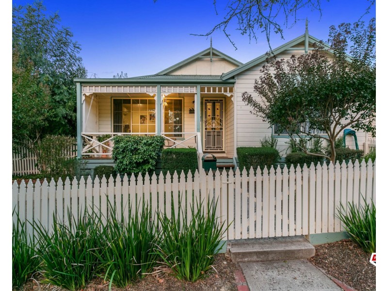 2 Kincumber Drive, Croydon VIC 3136