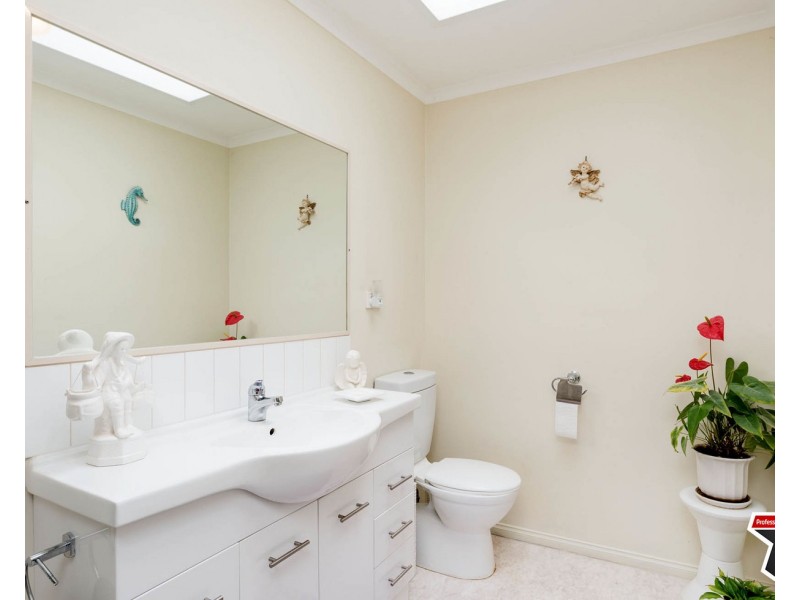 2 Kincumber Drive, Croydon VIC 3136