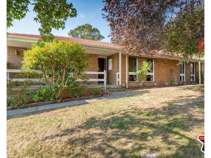 10 Meadowlark Lane, Mooroolbark VIC 3138